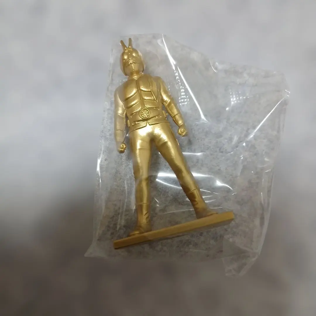 仮面ライダーガヴ フィギュア付きチョコスナック　仮面ライダー1号 ゴールド塗装