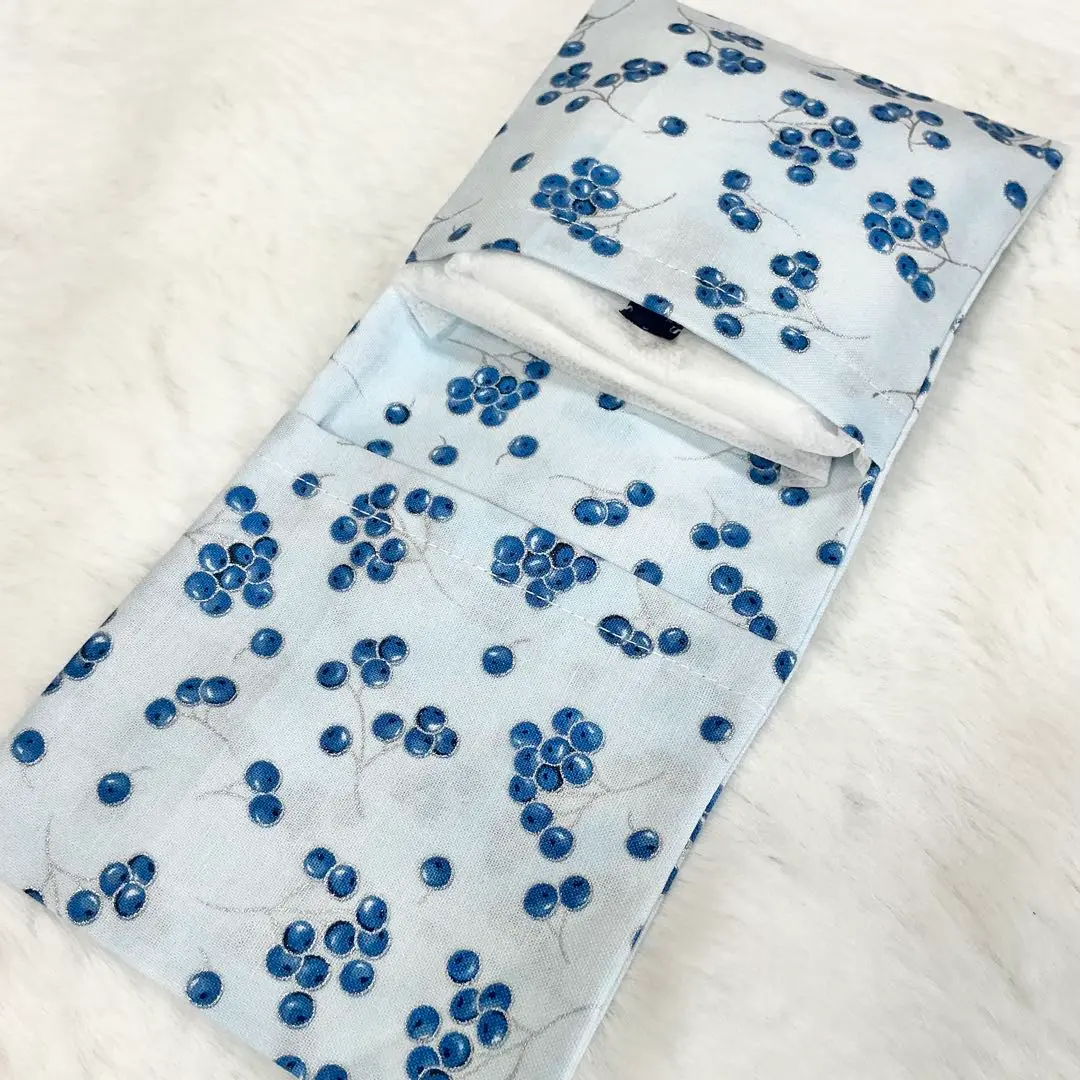サニタリーケース 青い木の実 南天 水色 シルバー S8054