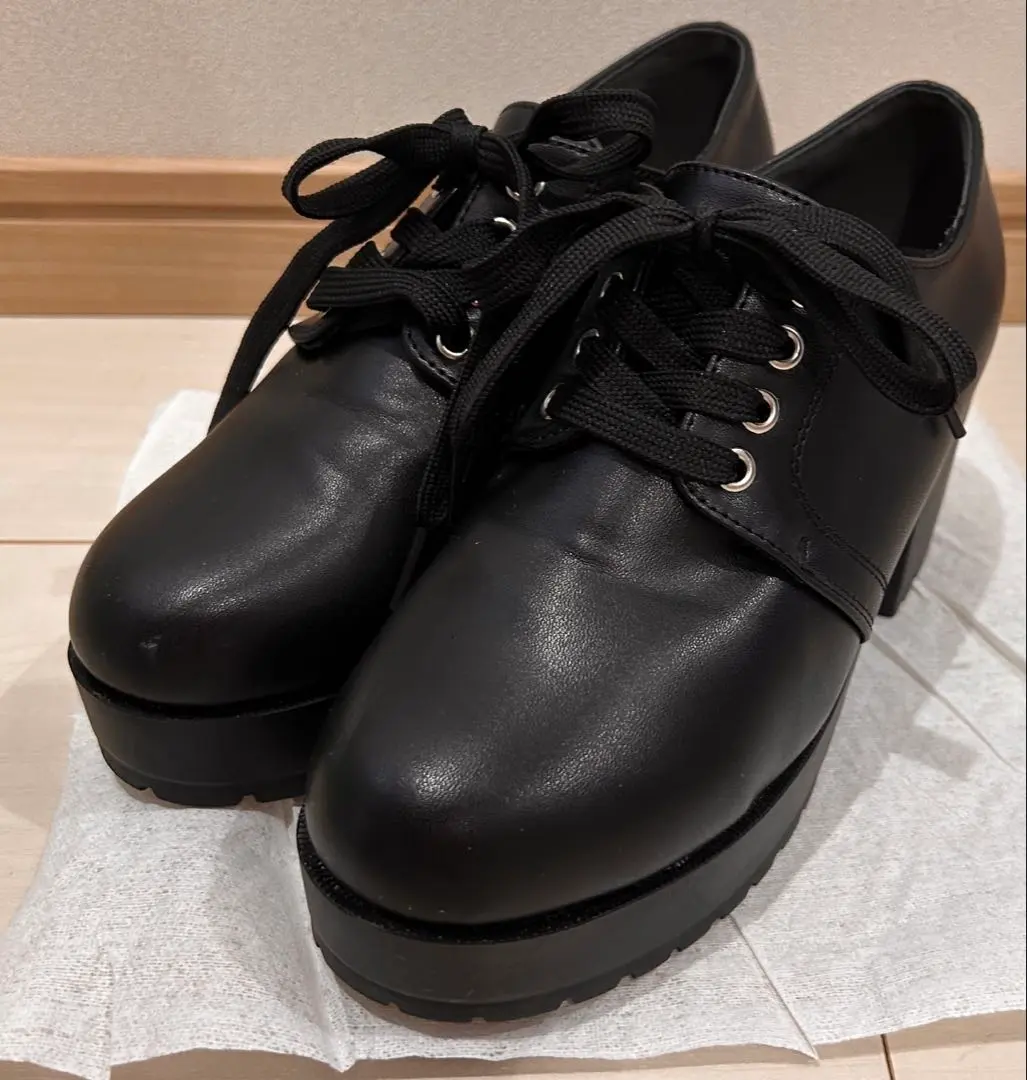 ブラックレースアップ高ヒールシューズ