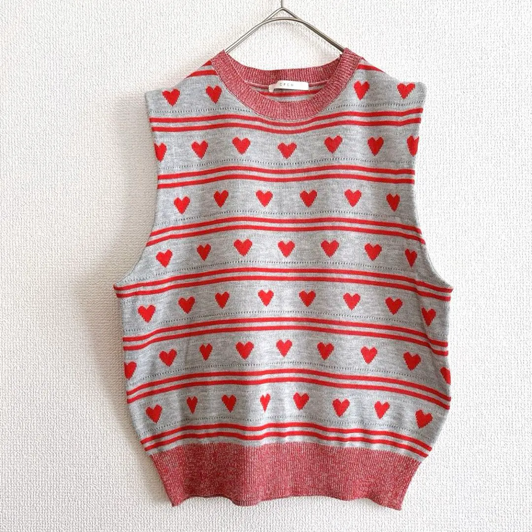 CPCM ニットベスト　ベスト　グレー　赤　ハート柄　重ね着　個性的　トップス