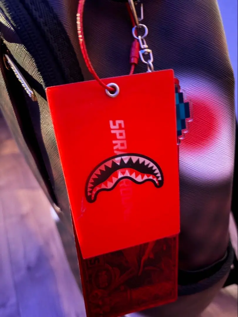 SPRAYGROUND サメデザインバックパック