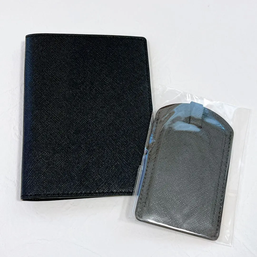 【新品・未使用】 ブラック カード収納 2つ折り 定期入れ パスケース