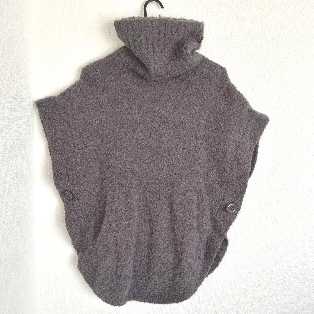 グレー ポンチョ タートルネック