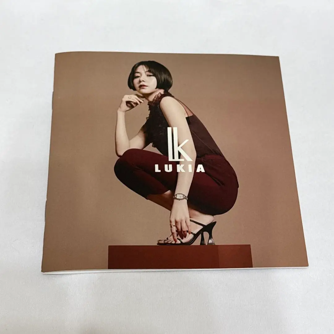 池田エライザ LUKIA モデルパンフレット