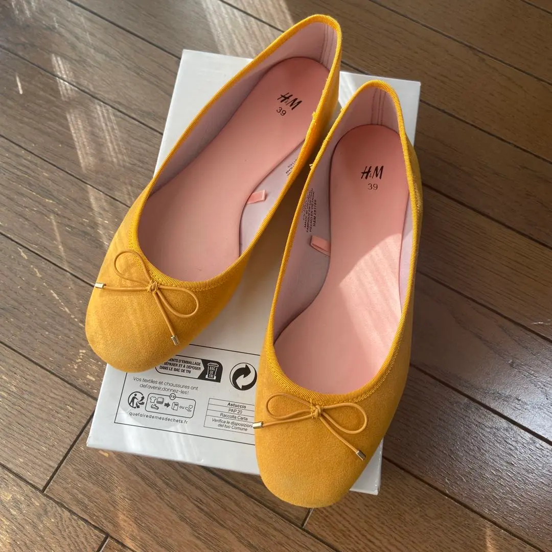H&M　リボン　バレーシューズ　フラットシューズ　靴　ぺたんこ　イエロー