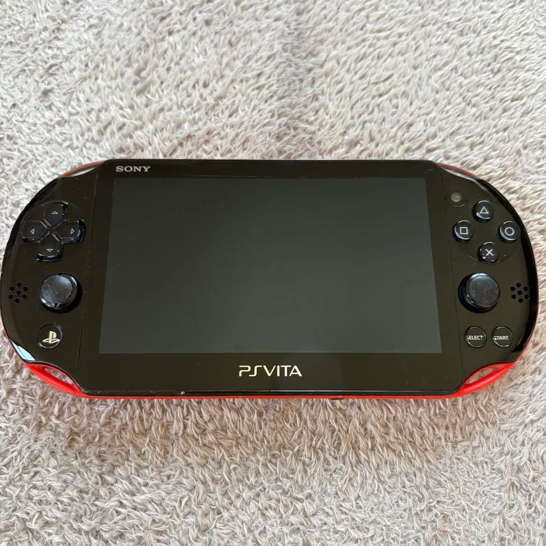 PlayStation Vita PCH-2000 レッド本体　カセット同封可能