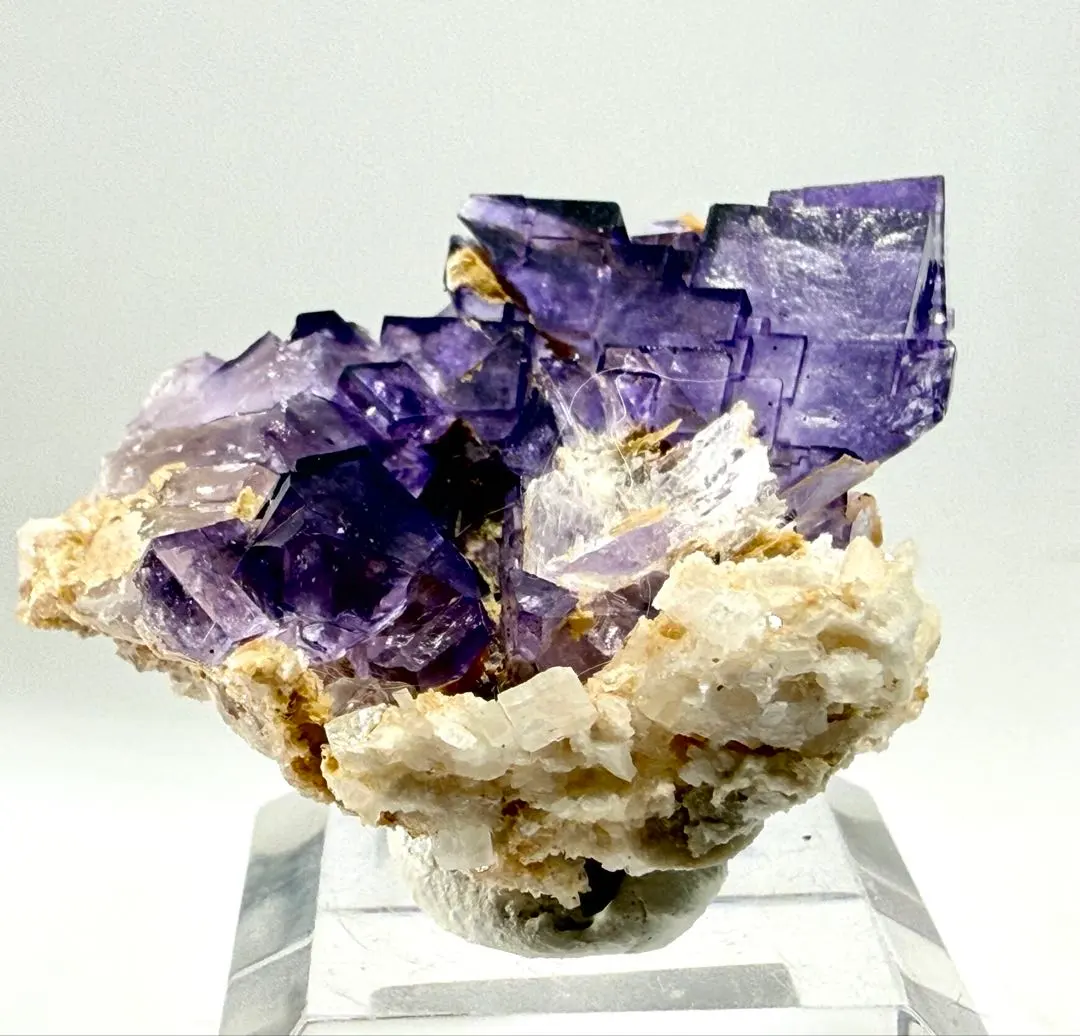 ウイグル産フローライト　鉱物標本