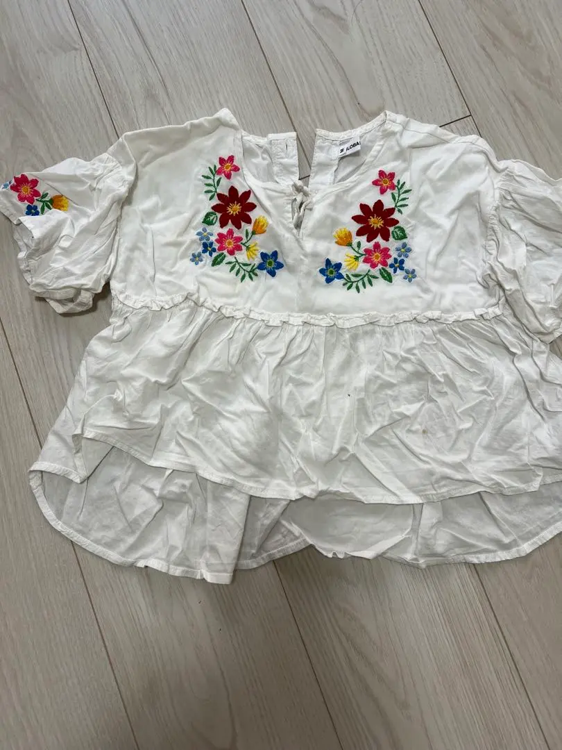 GLOBAL 刺繍フリル付き半袖シャツ