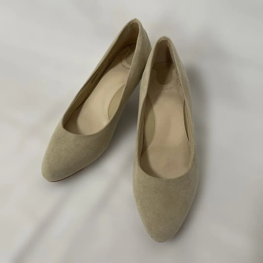 RANDA ベージュのスエードのハイヒール