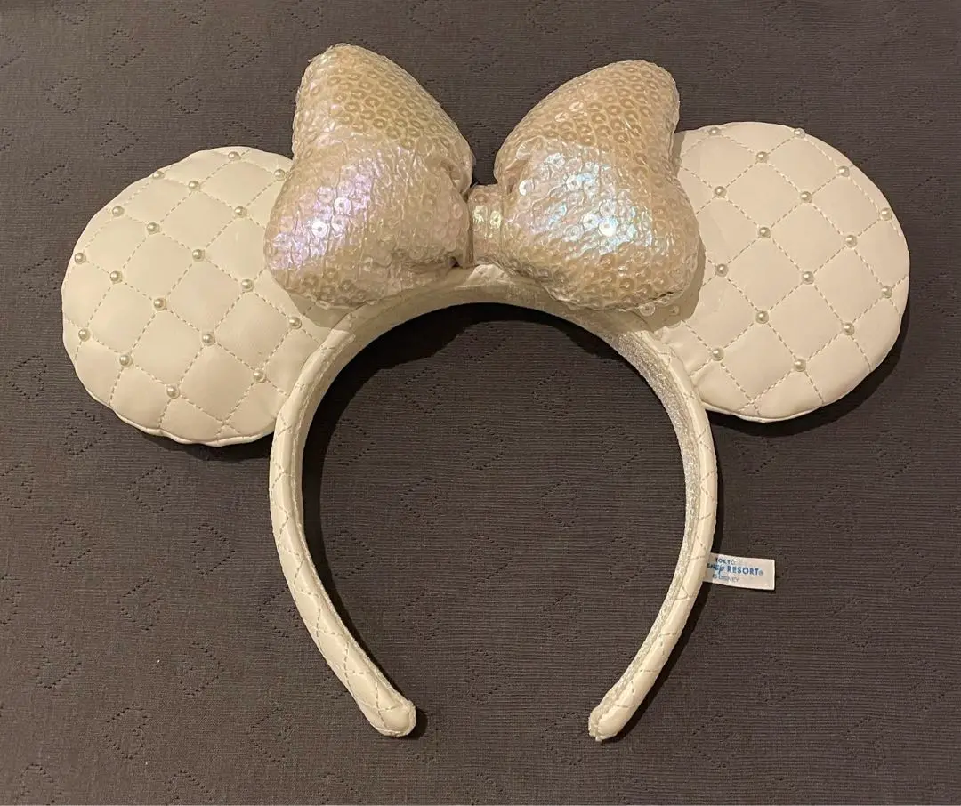 ディズニー　カチューシャ　キルティング　ホワイト　パール