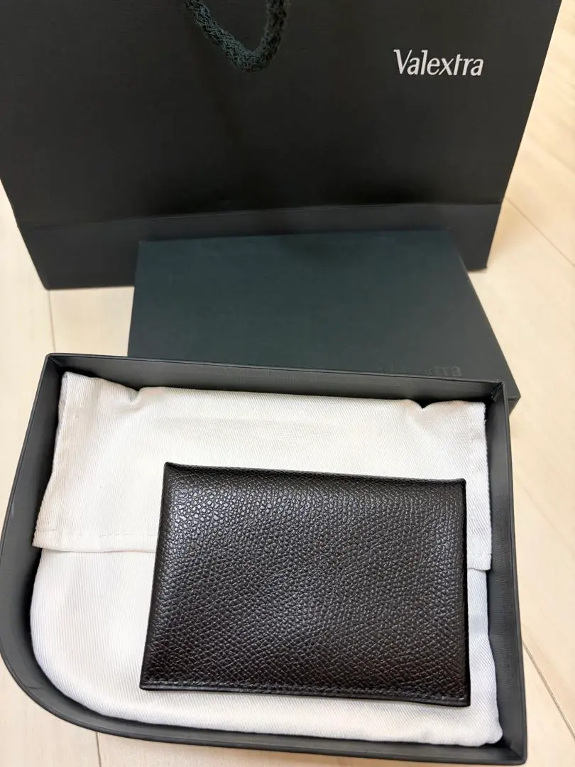 Valextra ヴァレクストラ　ボタン付き カードホルダー
