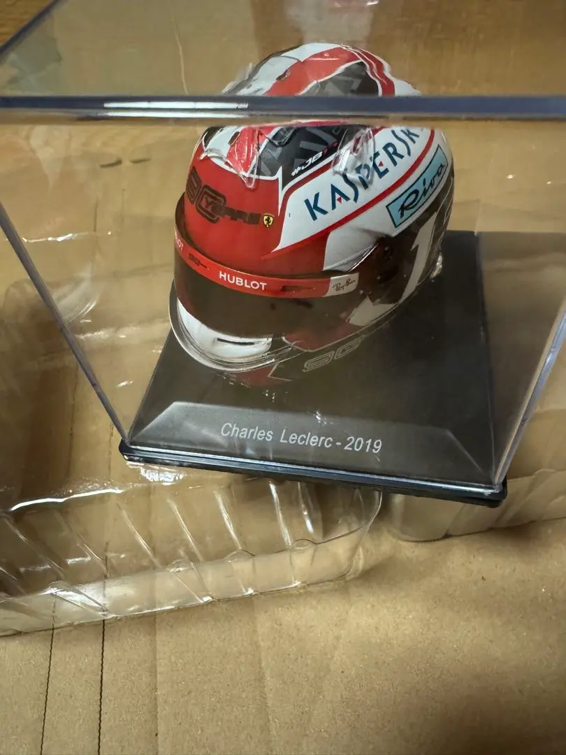 ディアゴスティーニF1ヘルメットコレクション シャルル•ルクレール