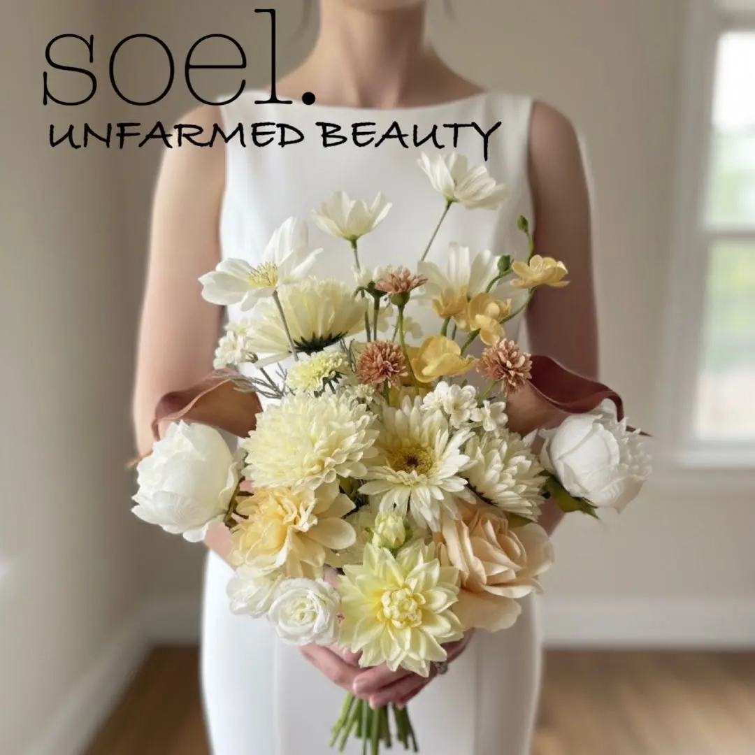 ブートニア付き　ウェディングブーケ　クラッチブーケ前撮り　結婚式　高級造花