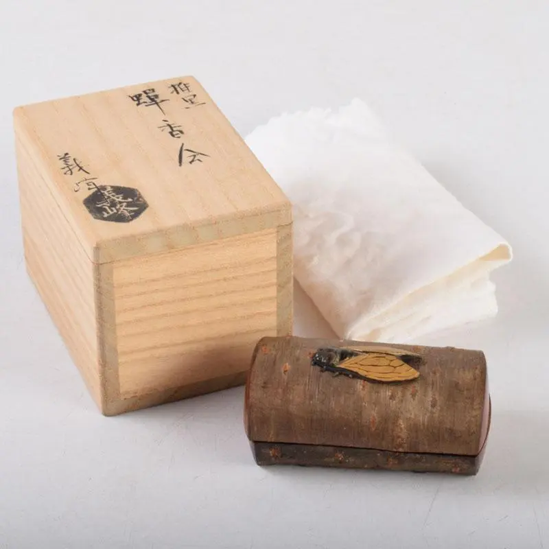 茶道具蒔絵師新田義明作桜材木地溜塗八橋蒔絵平丸香合共