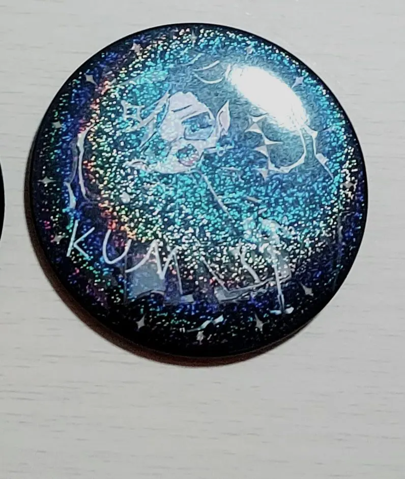 ニート部VSクリエ組PUS缶バッチ KUNさんミニホロ