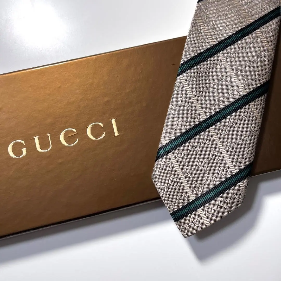美品 GUCCI ネクタイ シルク100% ベージュ グリーン ストライプ