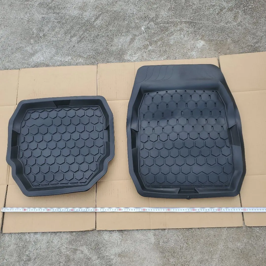 車、トラック、その他、多様性、ゴム製フロアマット4セット ブラック