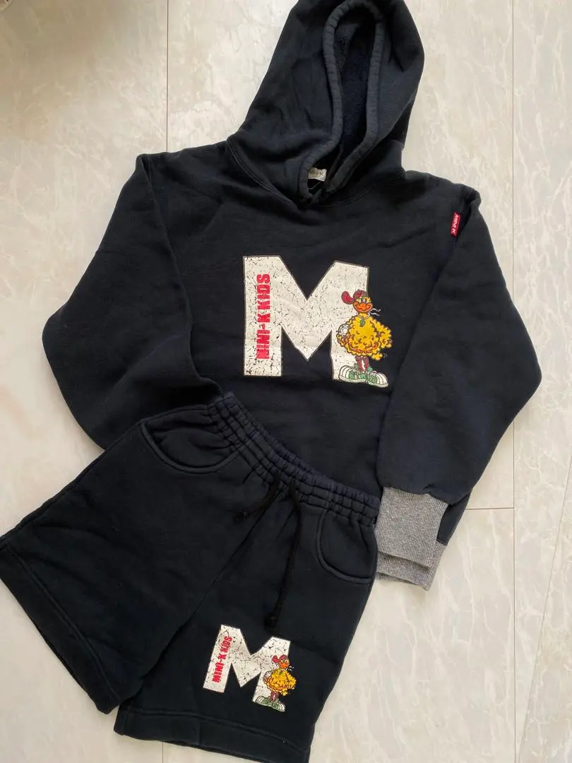 ミニケー　フードパーカーとショートパンツセット　140