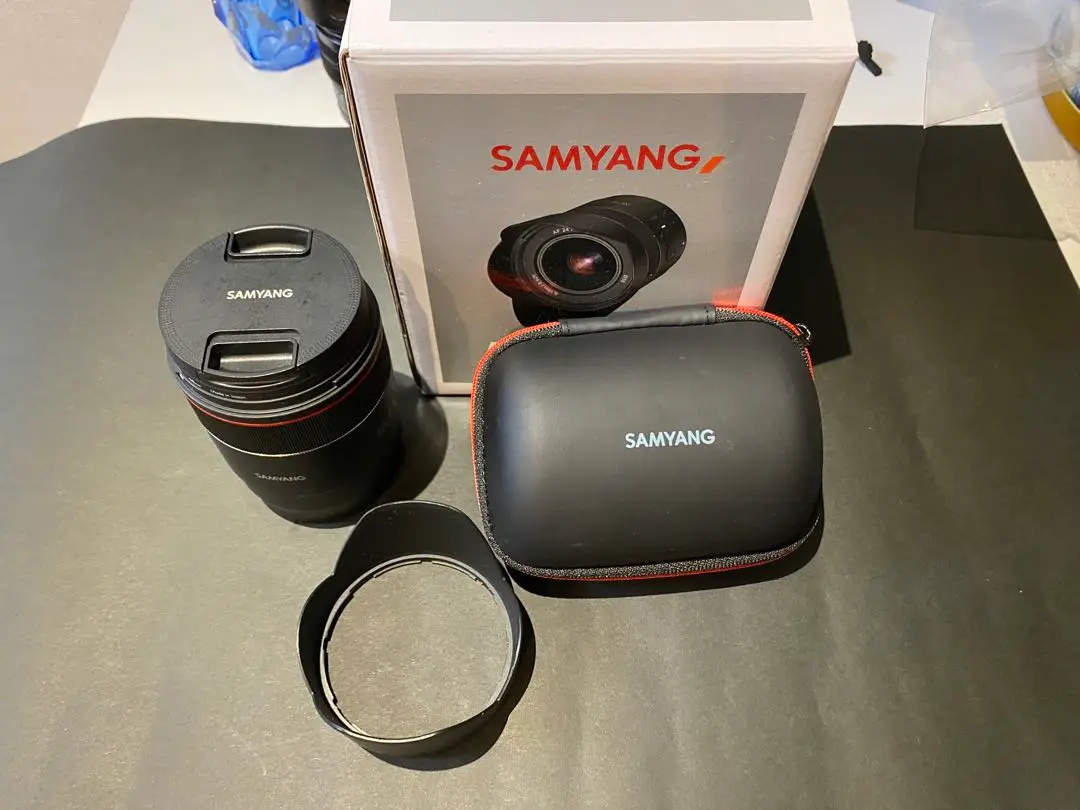 【最終値下】SAMYANG AF 24mm F1.8 FE レンズ　オプ付き