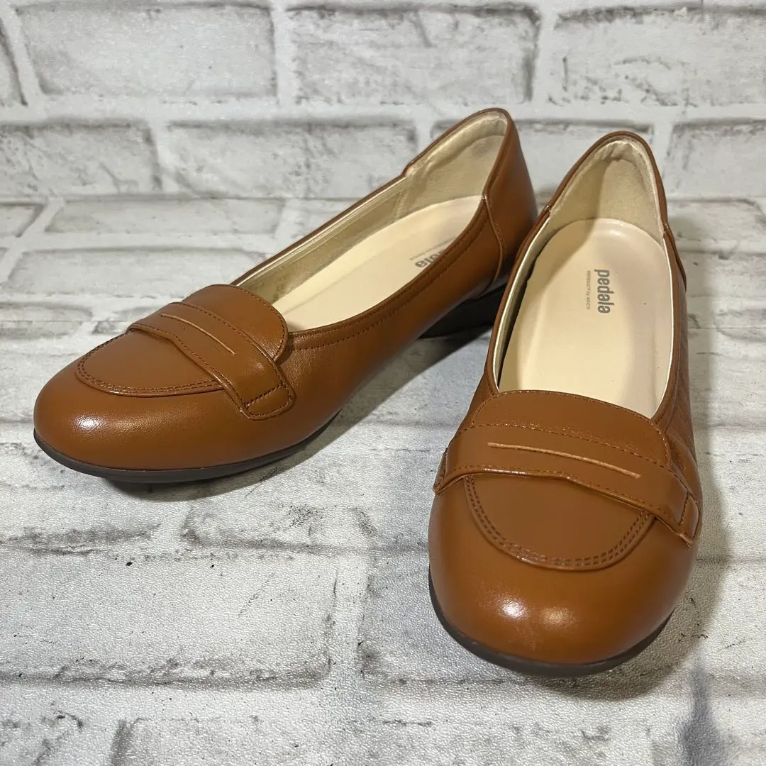 pedala ぺダラ　アシックス22.5cm 1212A110 ウォーキング