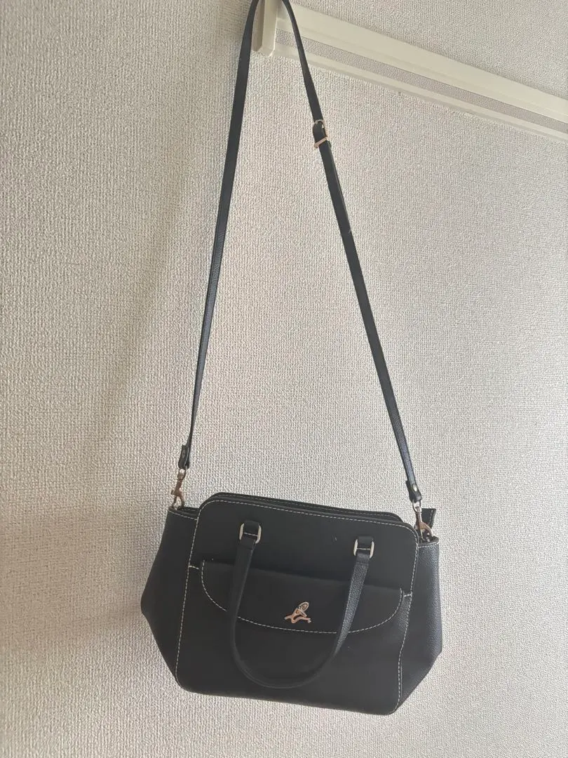 アニエスベー　agnes b ブラック　ショルダーバッグ　レザー