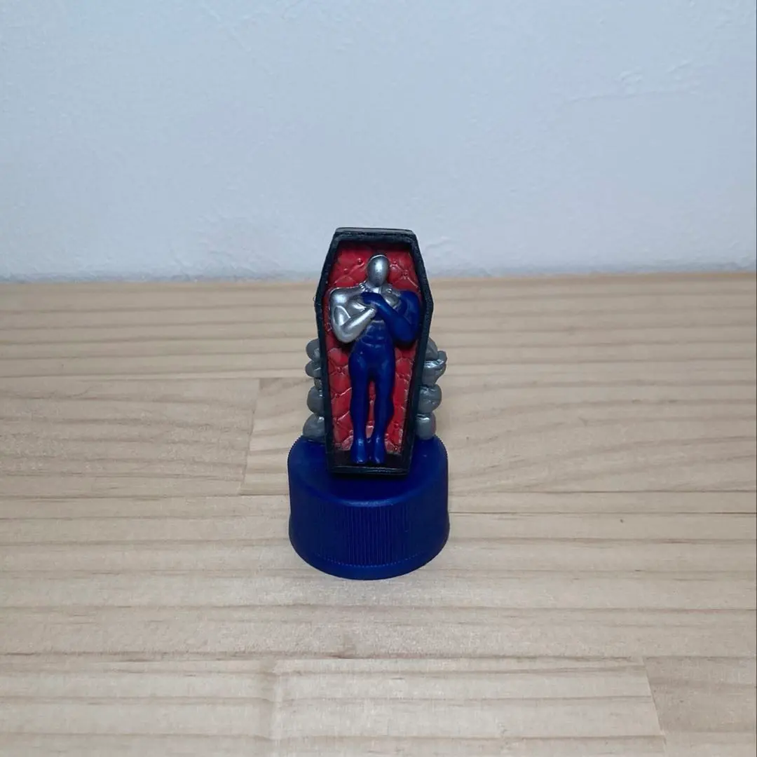 ペプシマン　ボトルキャップ　RED COFFIN