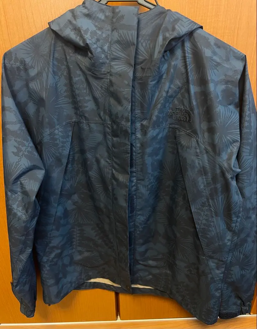 THE NORTH FACEマウンテンパーカー レディース ボタニカル柄ネイビー