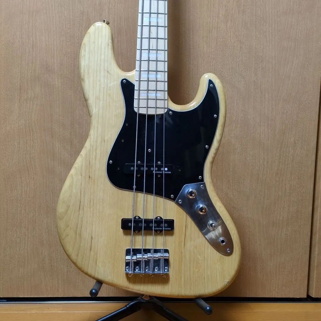 Fender MIJ Traditional 70s Jazz Bass