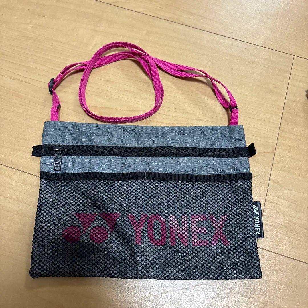 YONEX サコッシュ
