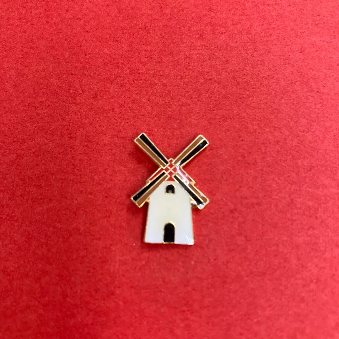 180★フランス雑貨★ピンズ　ピンバッジ　ピンバッチ★風車小屋