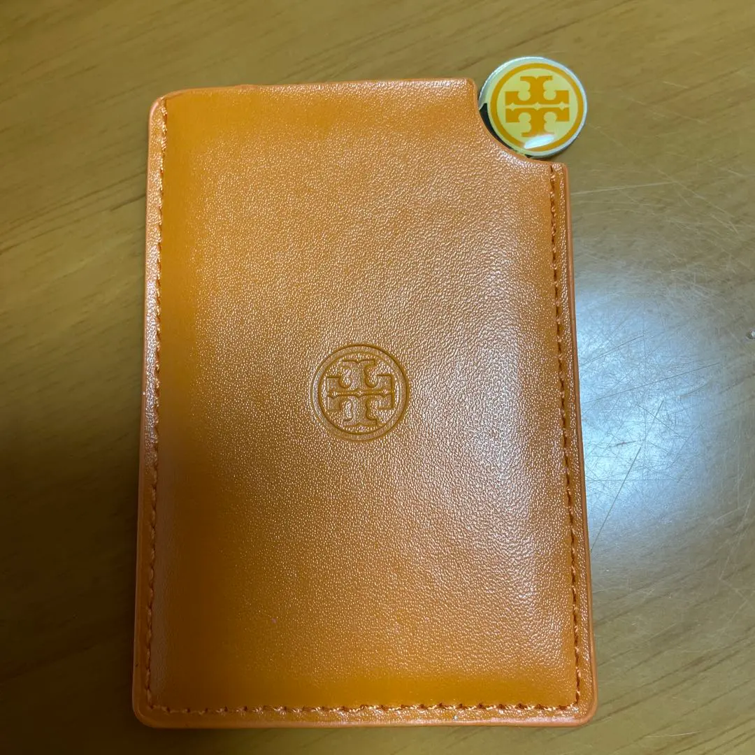 トリーバーチ　カードミラー　ケースつき　雑誌付録