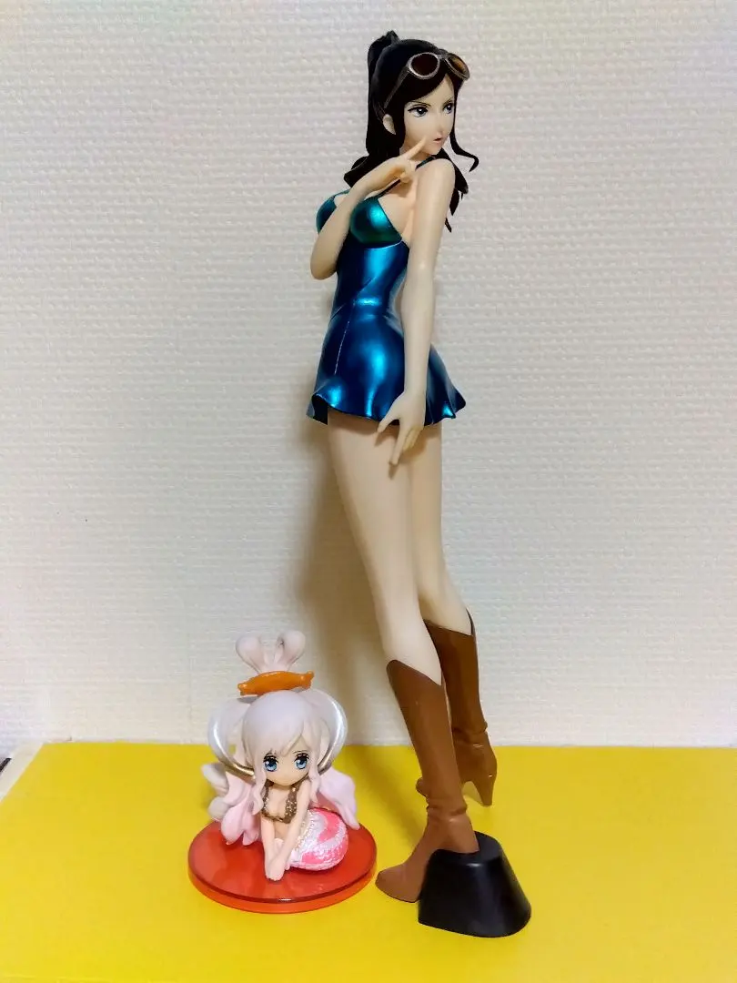 ワンピースフィギュア　グリッター＆グラマラススペシャル　ニコ・ロビンおまけ付き