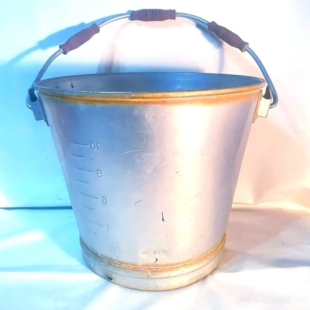 【当時物】アルミ製の学校給食バケツ　ヴィンテージ　シャビー