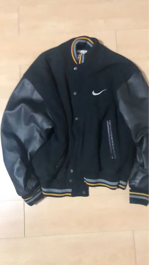 Nike スタジャン XLブラック/グレー/イエロー