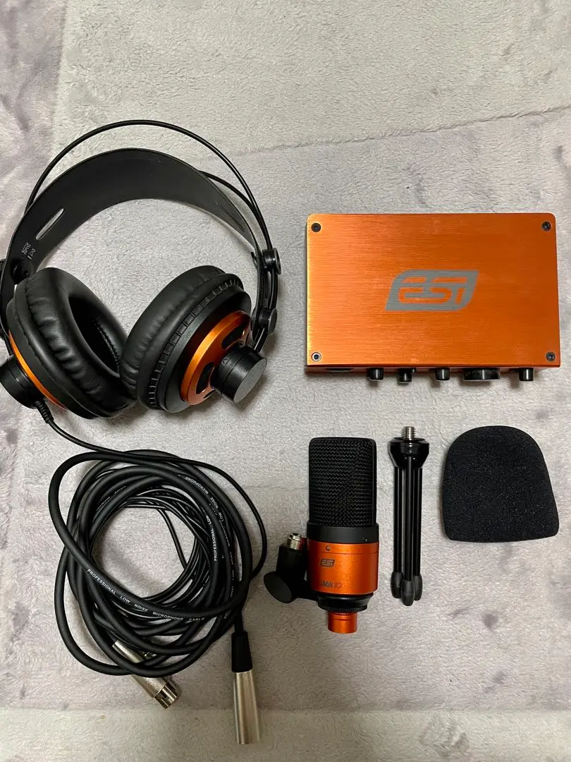 ESI U22 XT cosMik set 配信セット Amazon.com: U22 XT cosMik Set: All-In-One Recording Bundle with