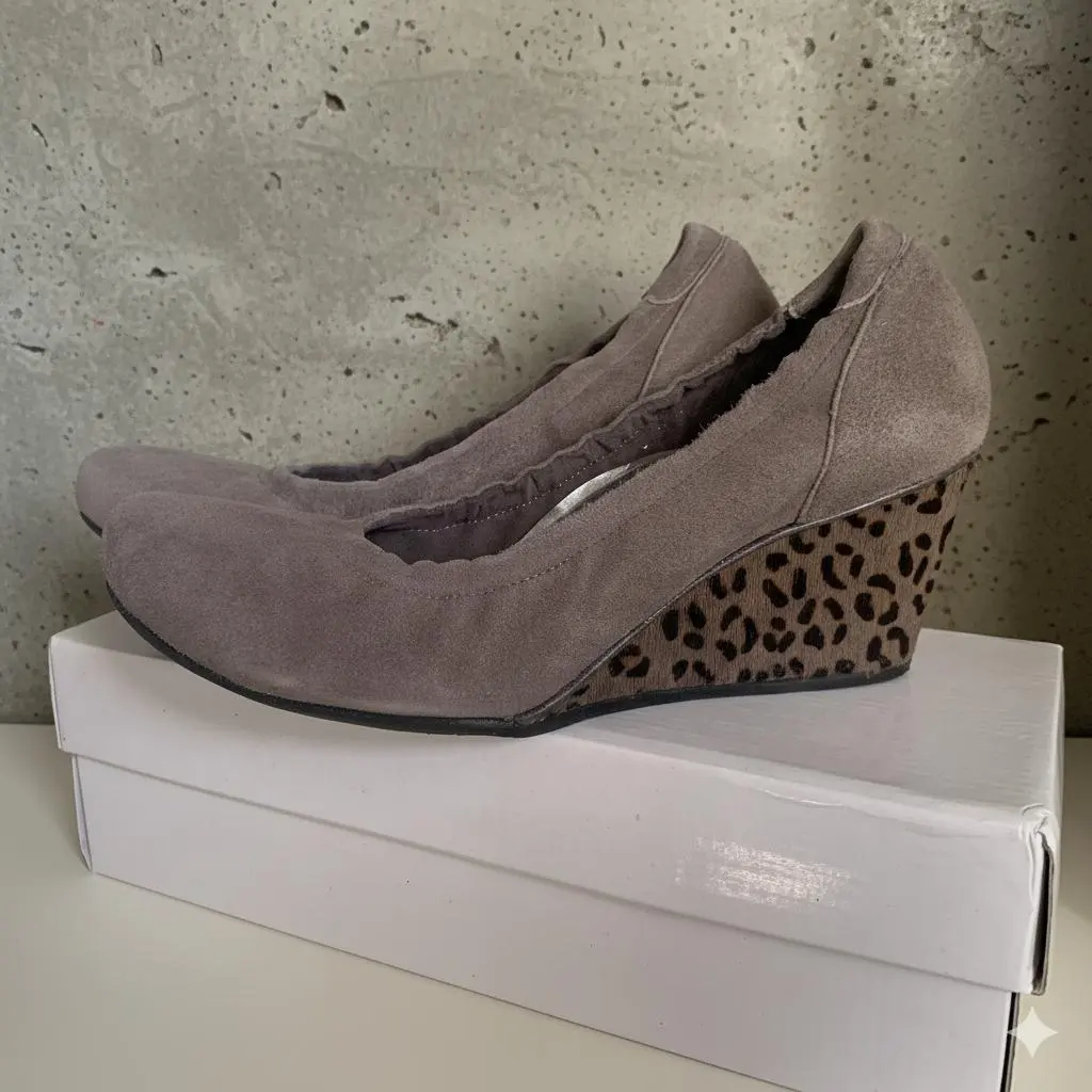 section d'or（セクションドール）　コンフォートウェッジパンプス