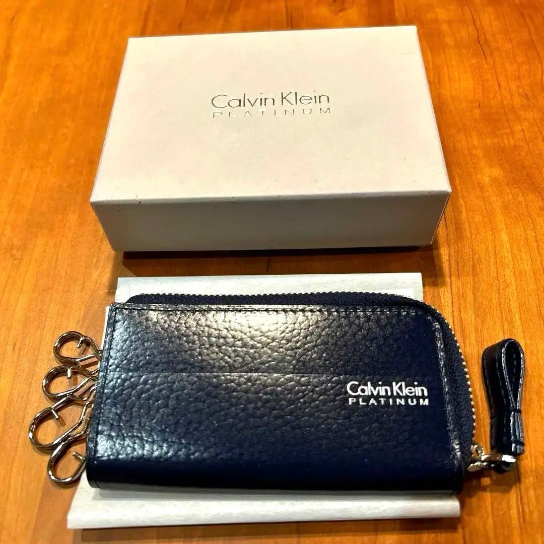 【極美品】Calvin Klein Platinum ネイビーキーケース