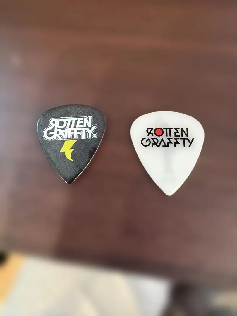 ROTTENGRAFFTY KAZUOMI ピックセット