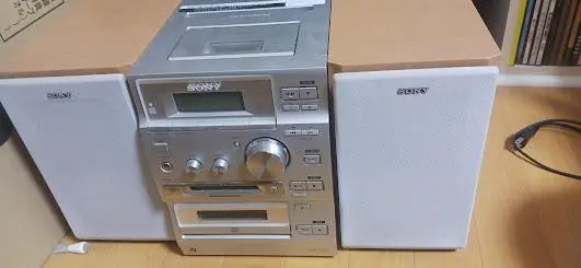 SONY CMT-J100 コンポ　ジャンク品 　送料込み