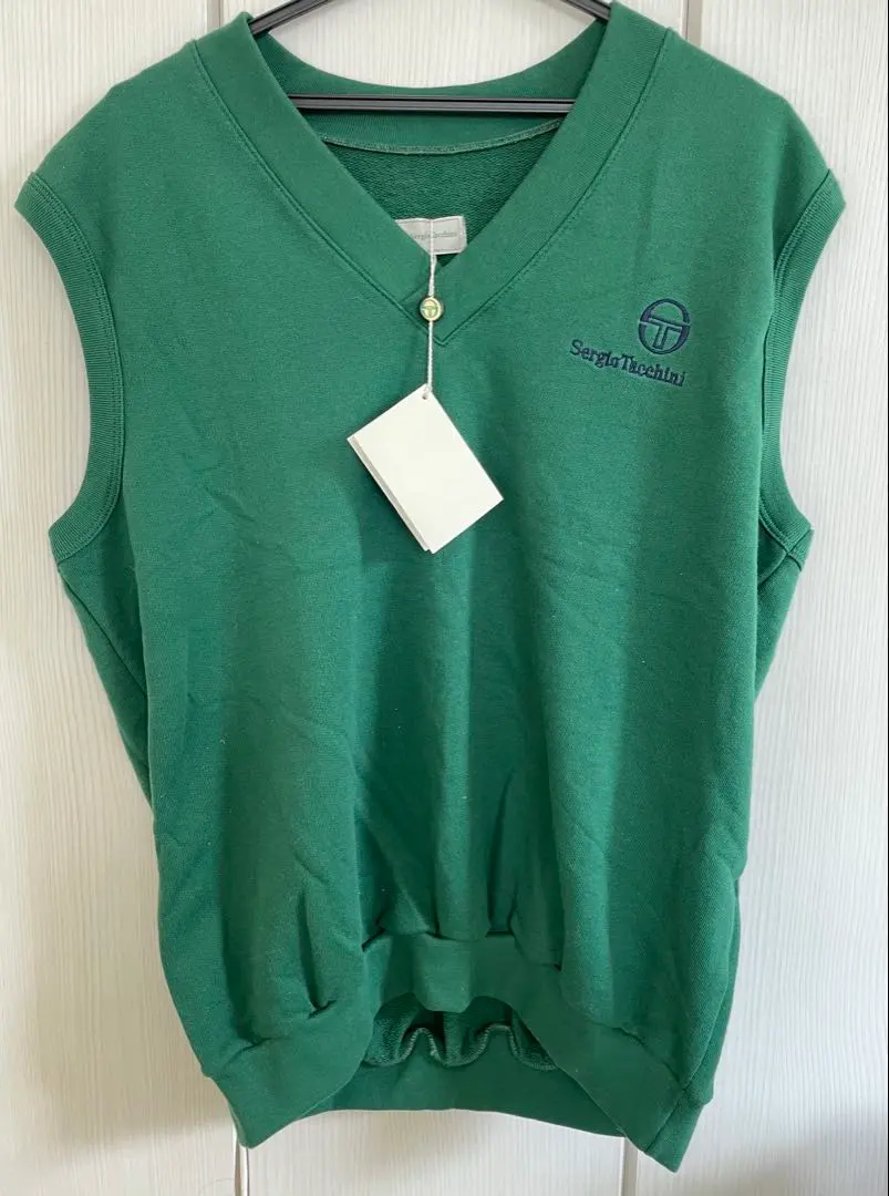 Sergio Tacchini 緑色 ニットベスト　新品未使用