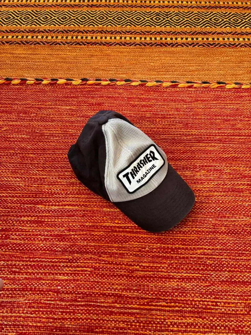 古着　THRASHER MAGAZINE メッシュキャップ 黒/グレー