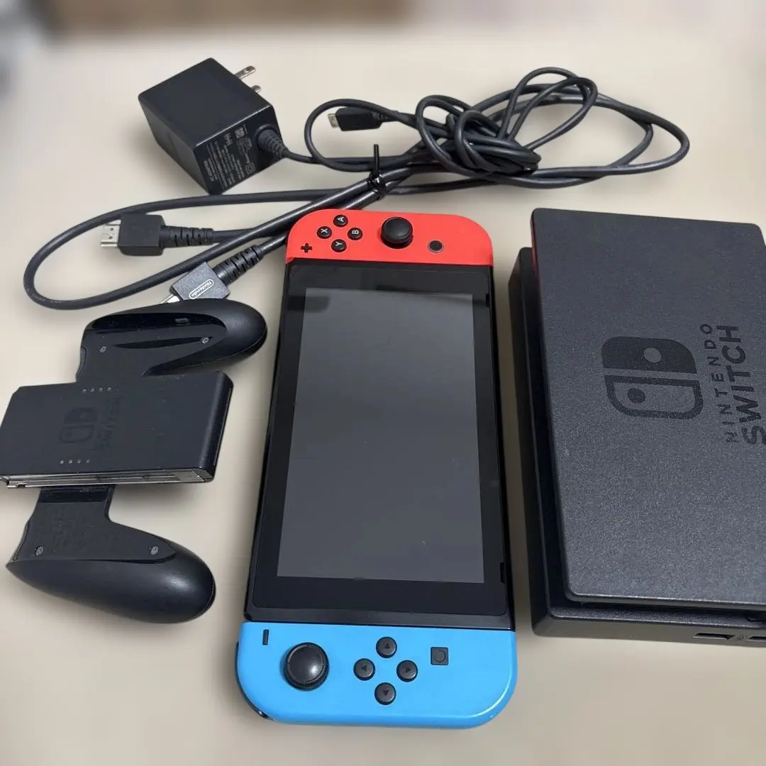 Nintendo Switch 本体(付属品全てあり◎)初期化済み 動作確認OK