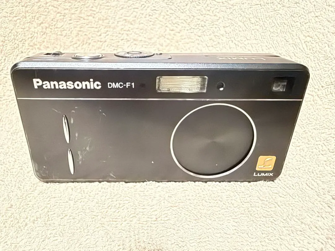 連休最終値下げ　初代ルミックス　LUMIX 　デジタルカメラ　F1