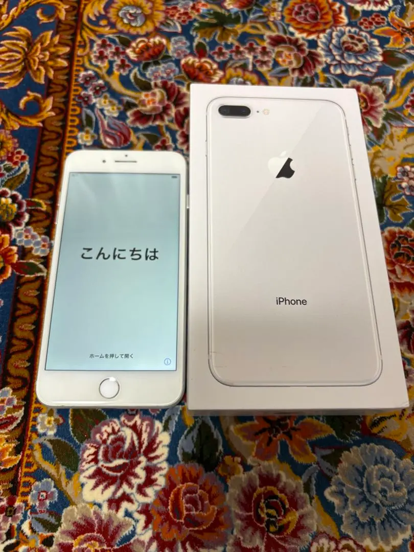 iPhone 8 Plus au版 ジャンク 背面割れ 残債なし 補修歴あり