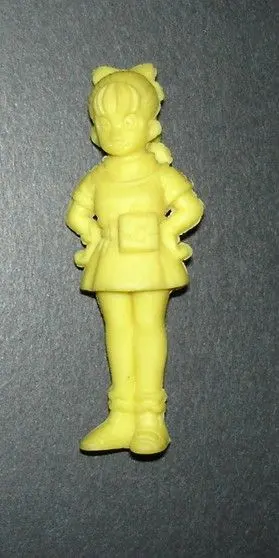 ドラゴンボール消しゴム　ブルマ　ドラ消し　イエロー　キャラ消し