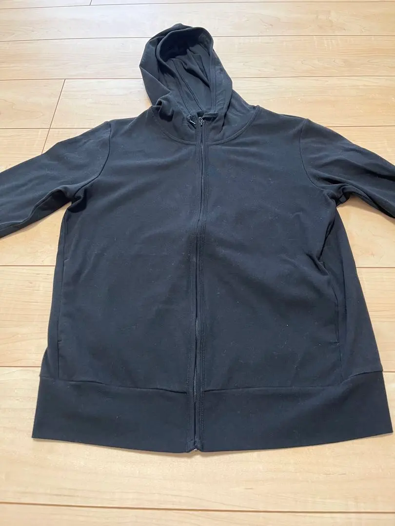 UNIQLOスウェットパーカー