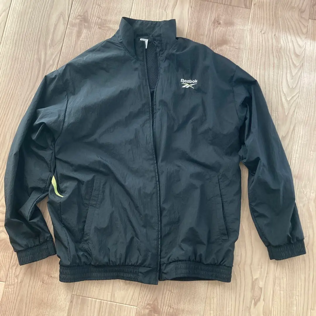 Reebok ブラック ジャンパー