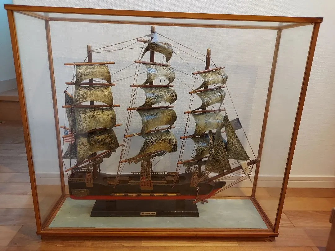 美品　帆船模型　ガラスケース付