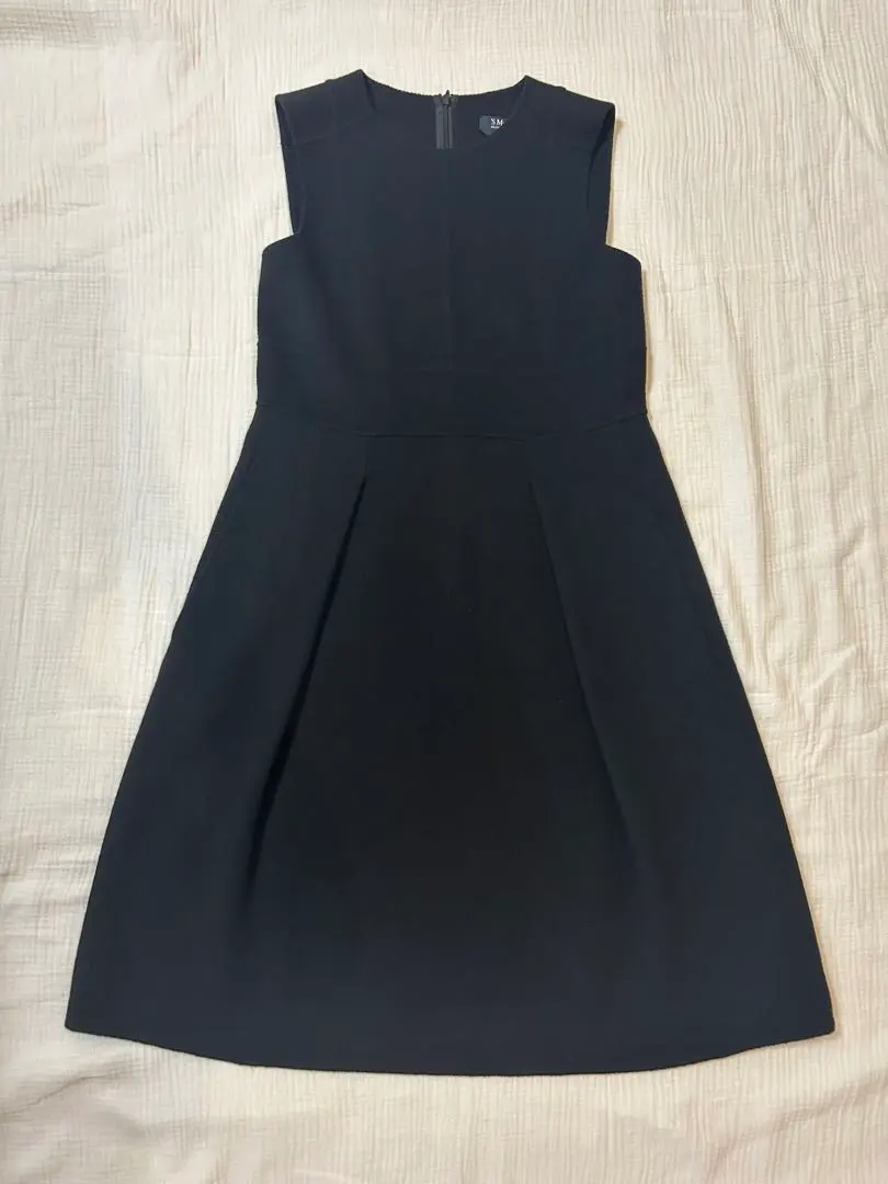 【美品】エスマックスマーラ　秋冬用ノースリーブワンピース