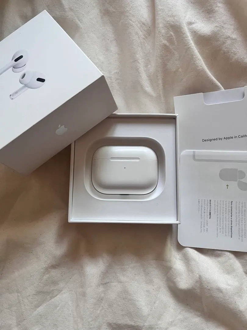 Apple AirPods 本体 ホワイト 充電ケース付き